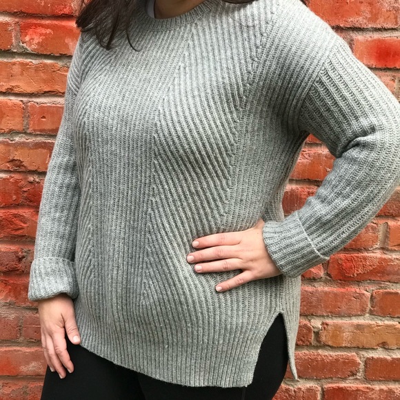 Gap Sweater - Picture 3 of 4